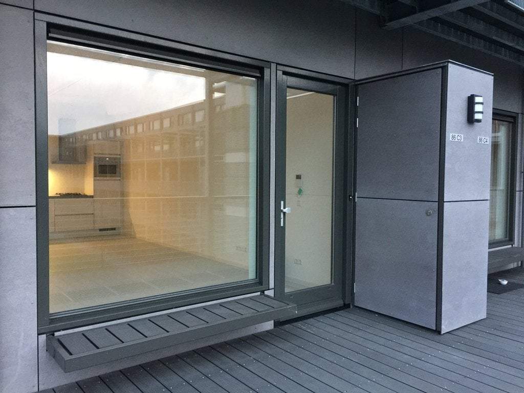 Image 2 of 15