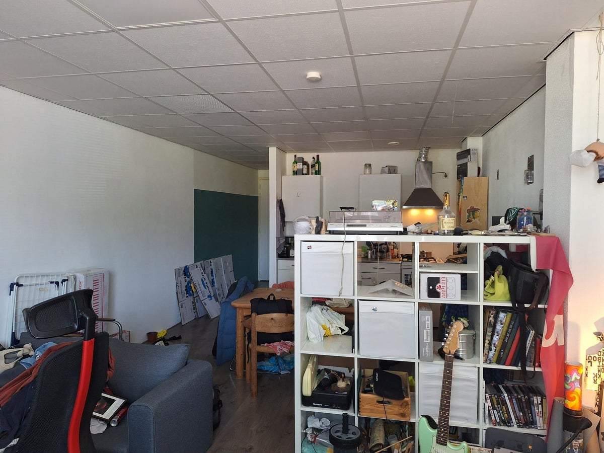 Image 1 of 7