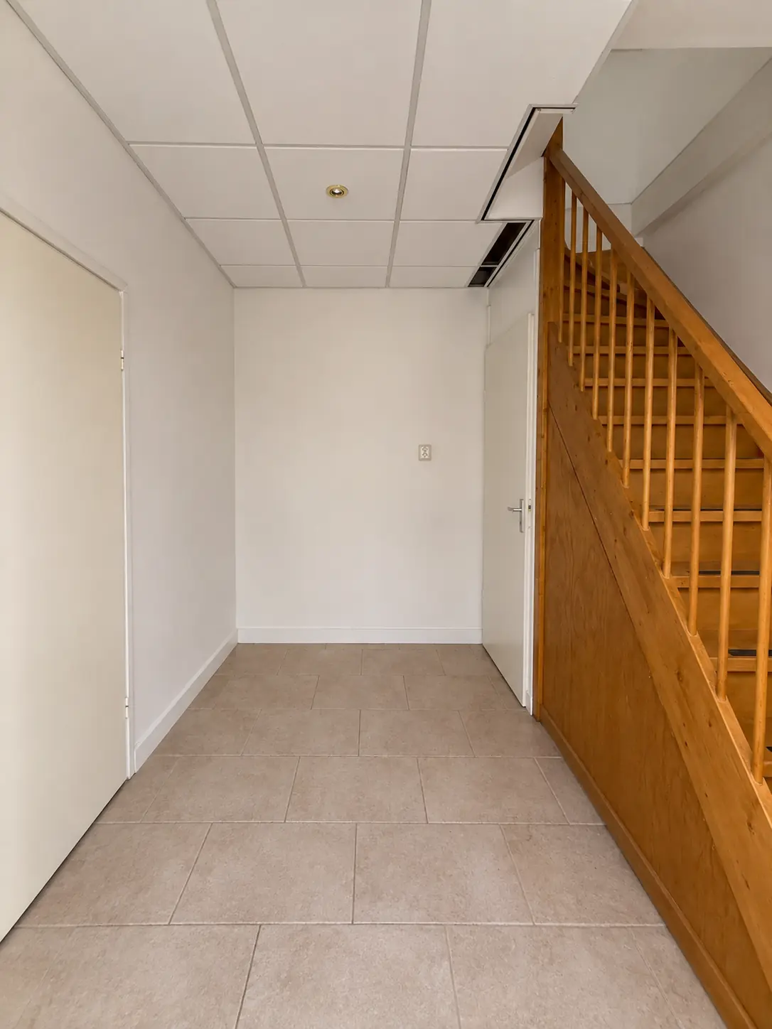 Image 4 of 18
