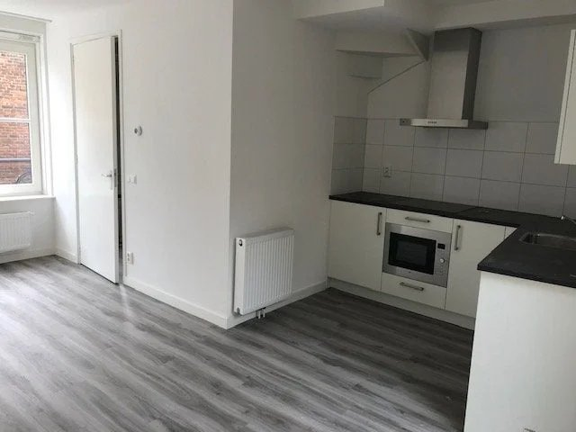 Image 2 of 12