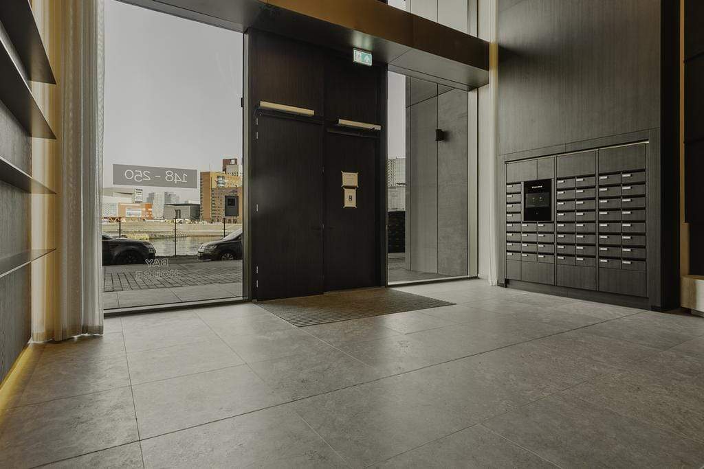 Image 7 of 31