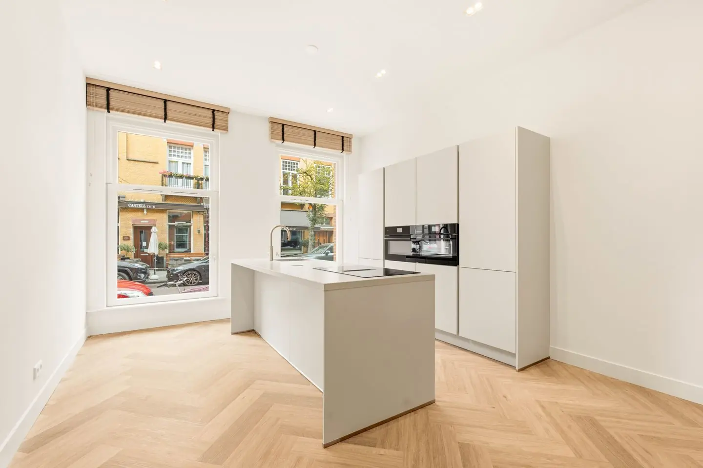 Image 4 of 35