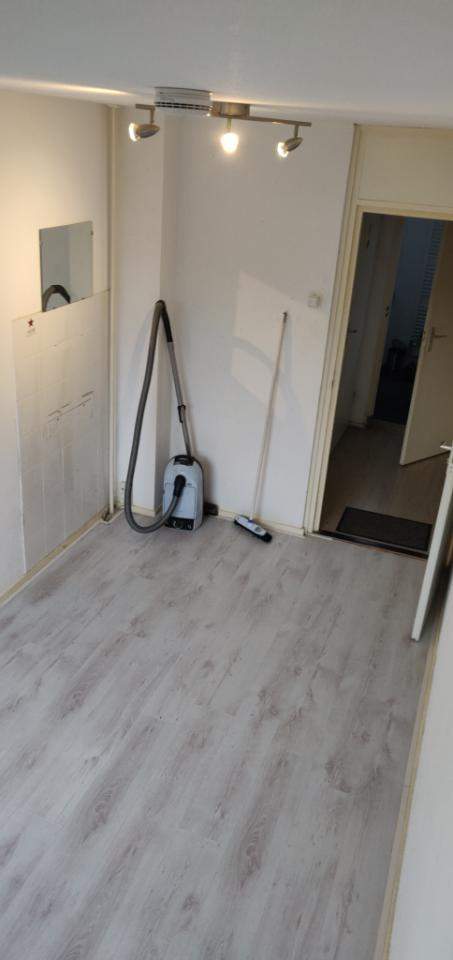Afbeelding 2 van 2