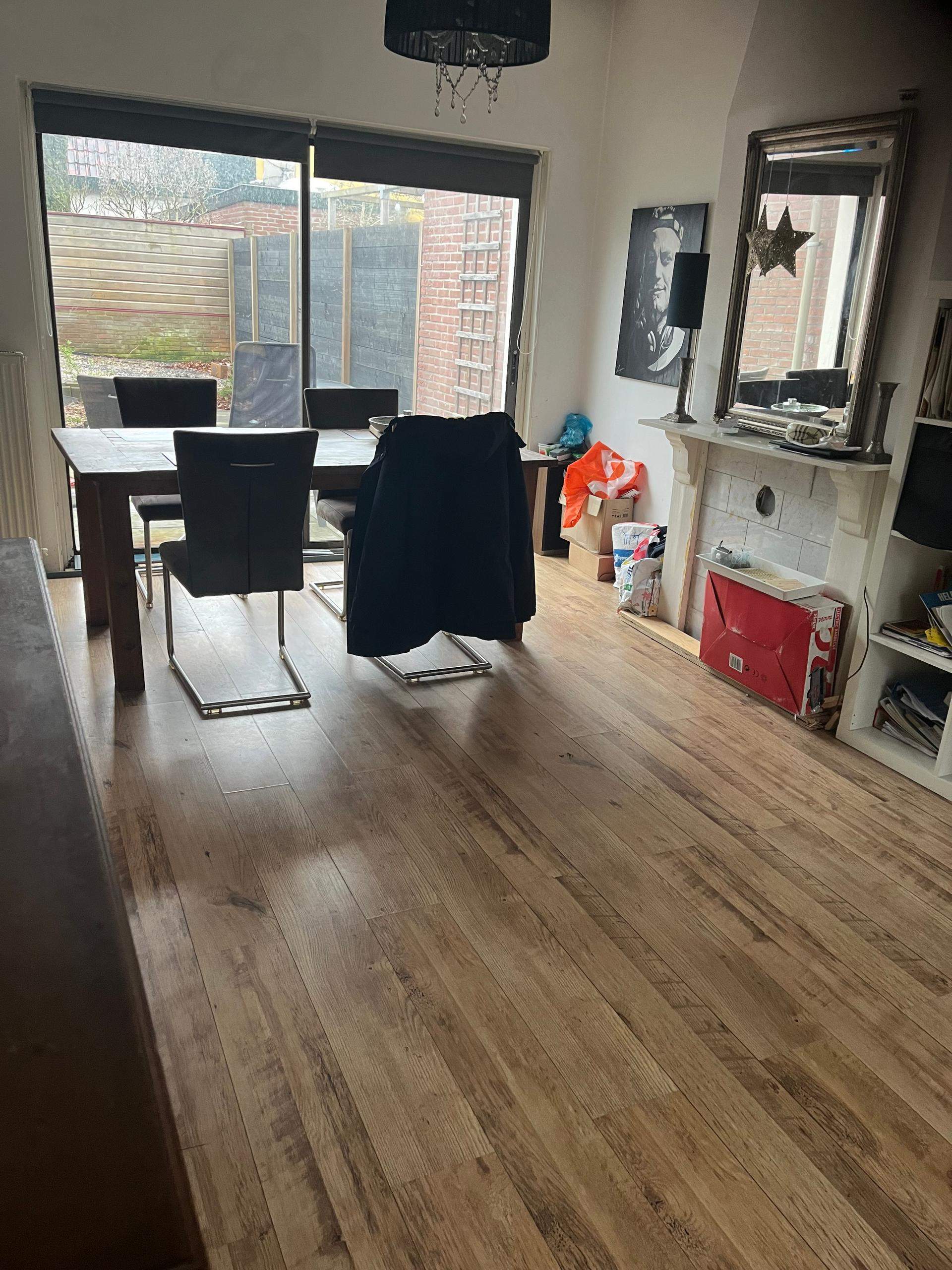 Image 2 of 9