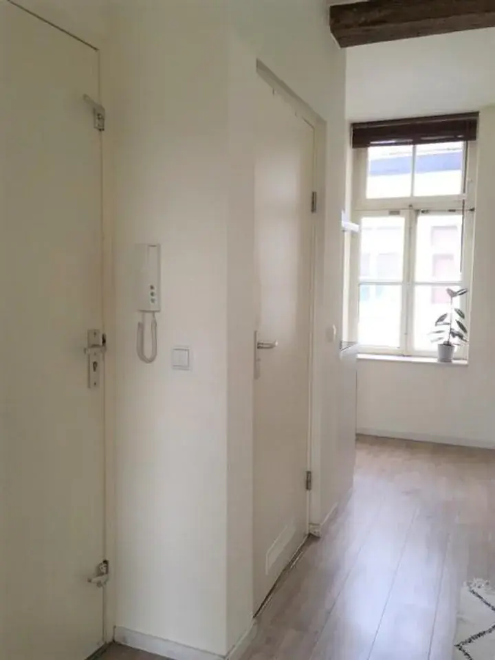 Image 3 of 10