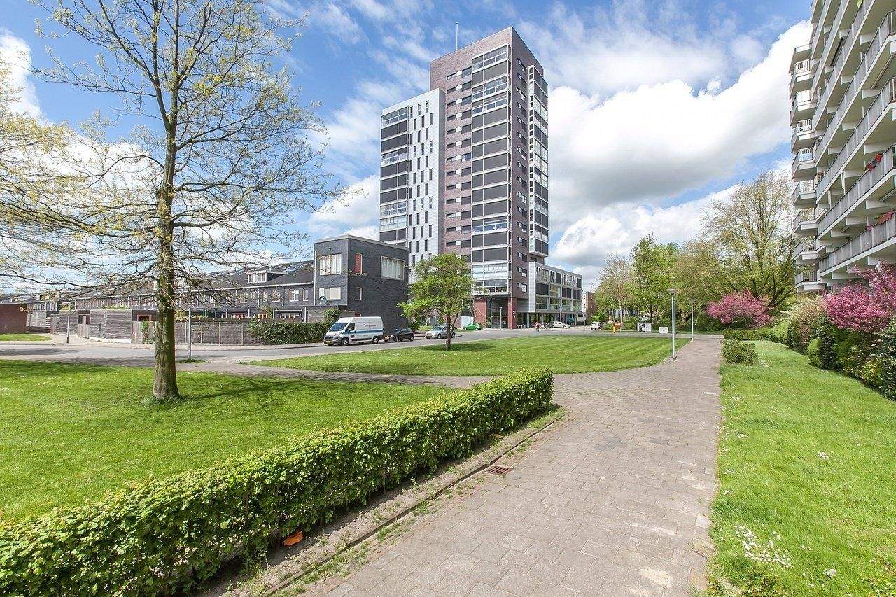 Afbeelding 1 van 6