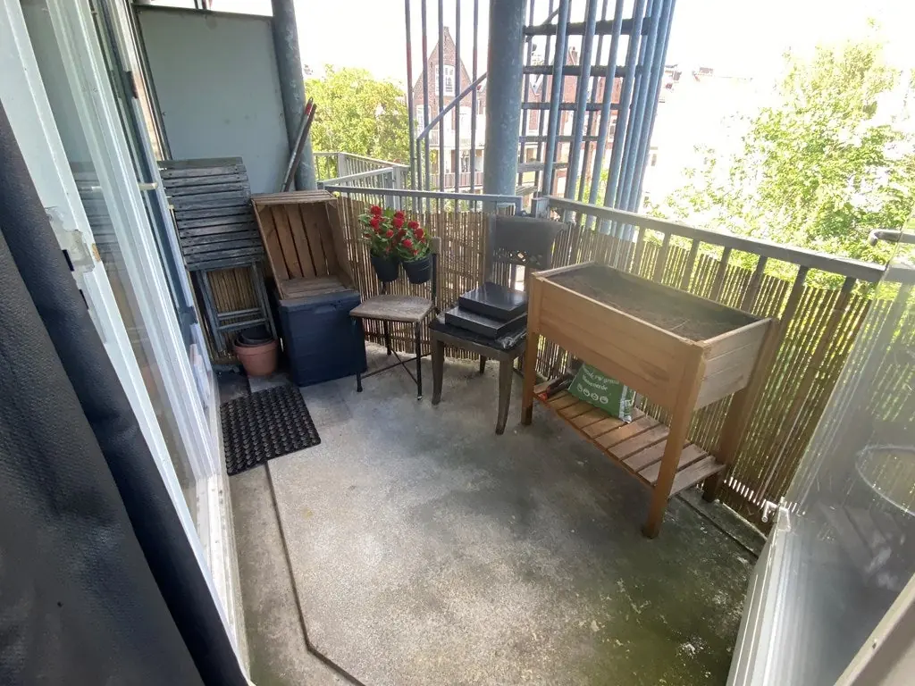 Image 9 of 16