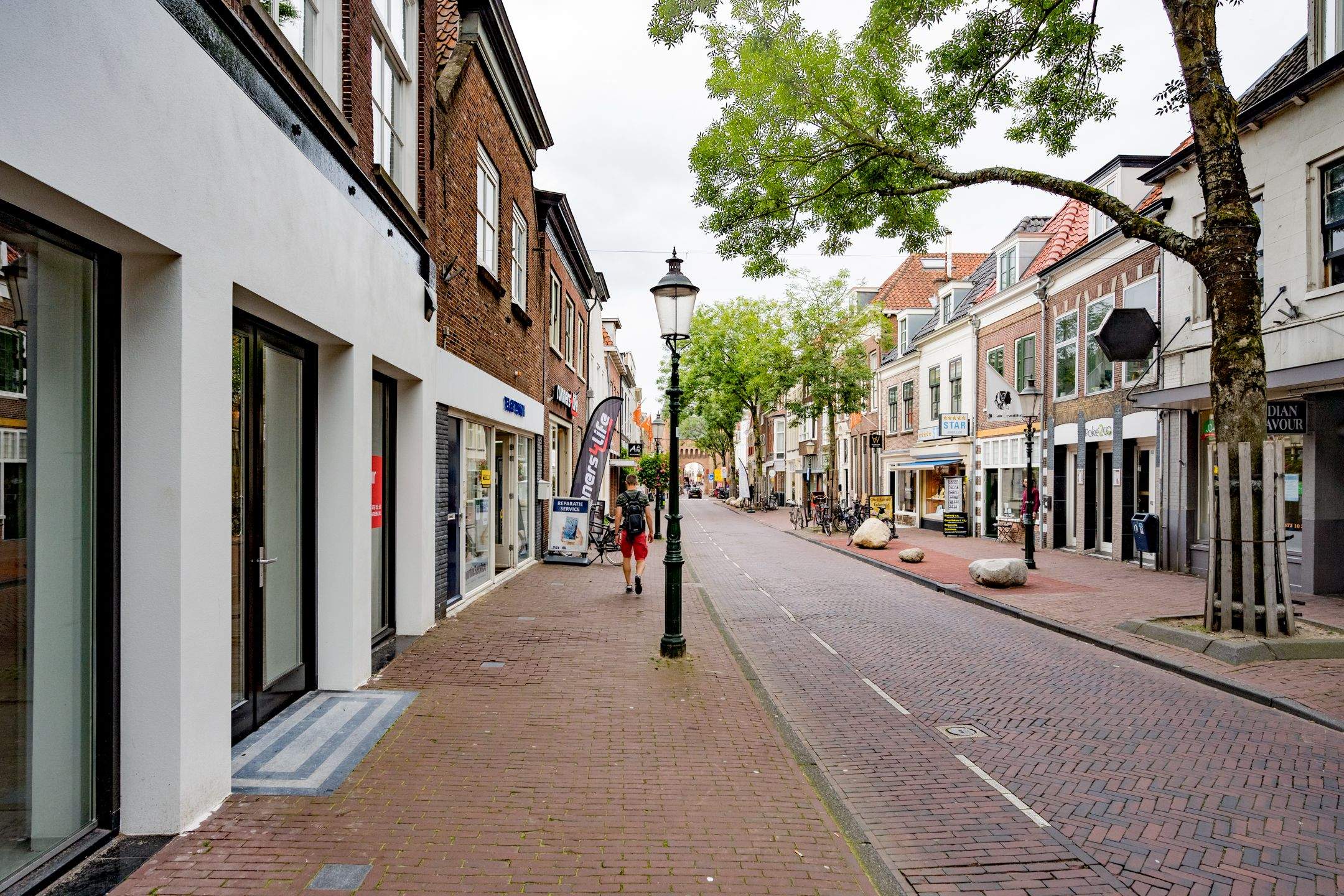Image 21 of 25
