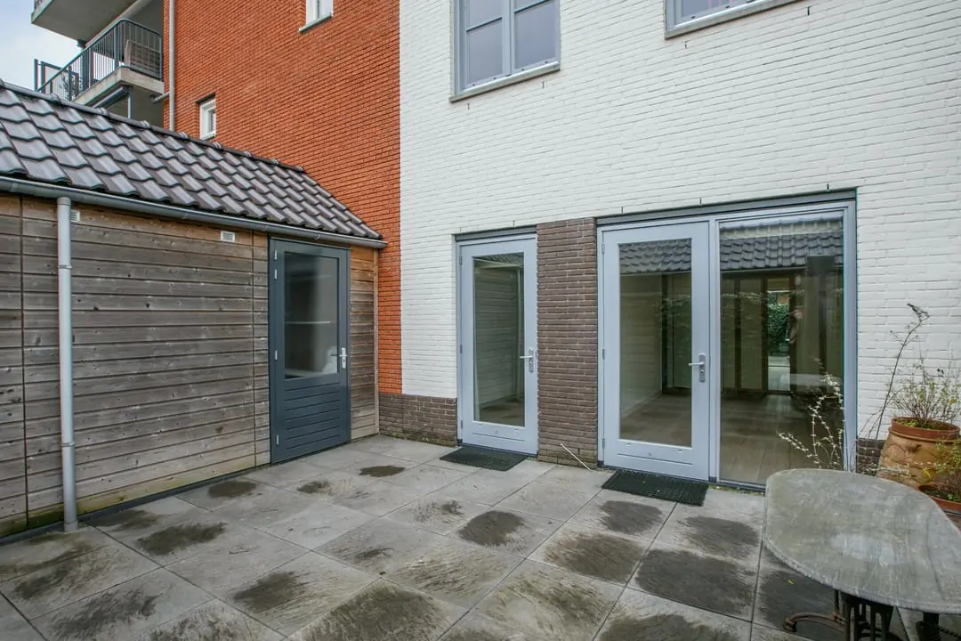 Image 17 of 28