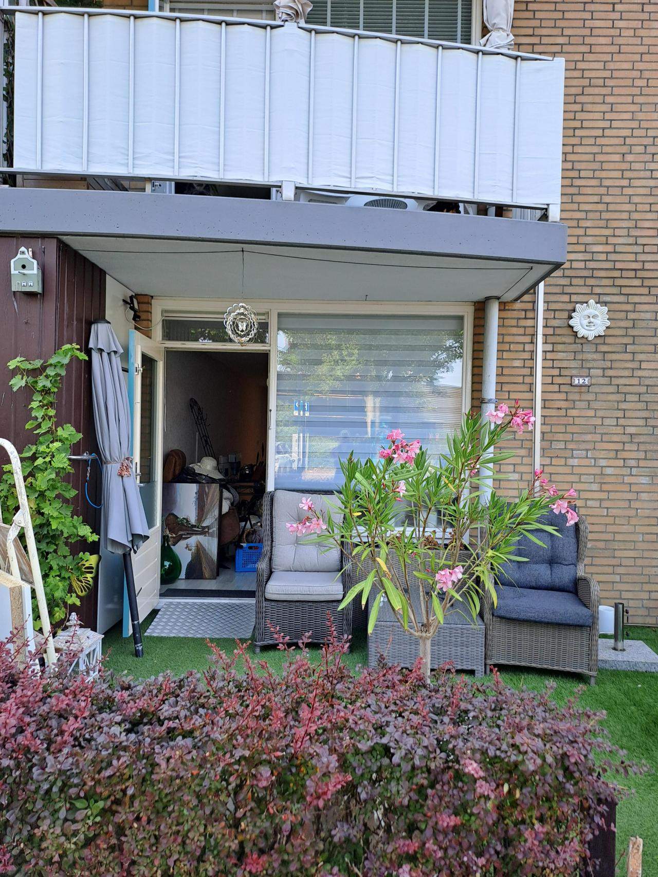 Image 1 sur 9