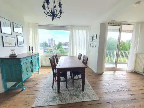 Gemeubileerd 3-kamerappartement aan de Franciscus van Assisiëlaan, Amstelveen - Te huur