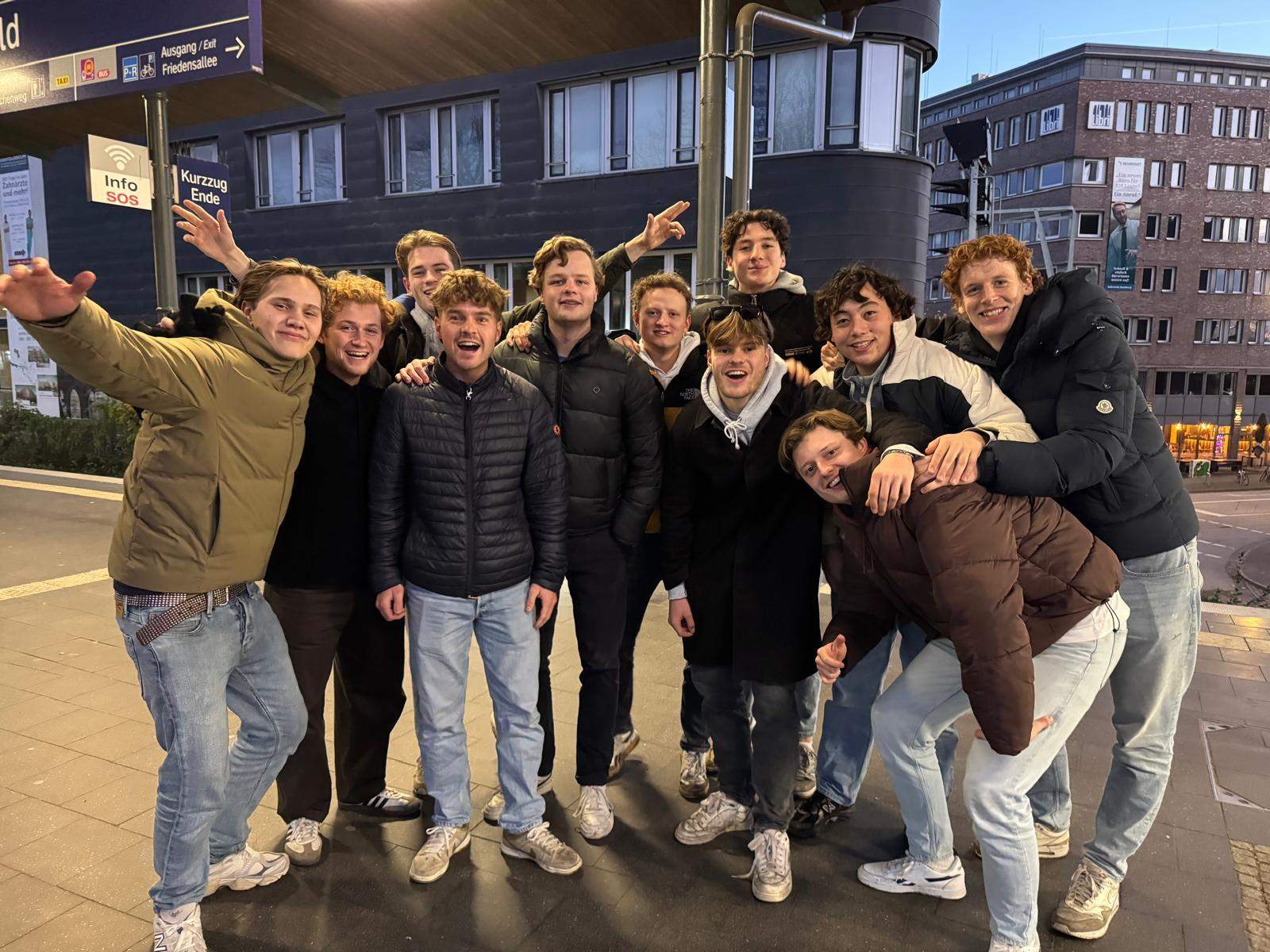 Afbeelding 1 van 8