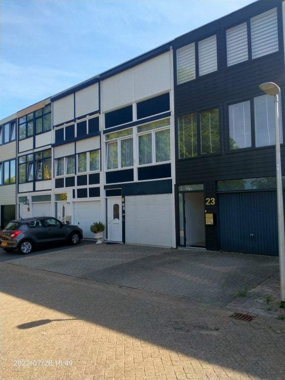 Bild 1 von 18