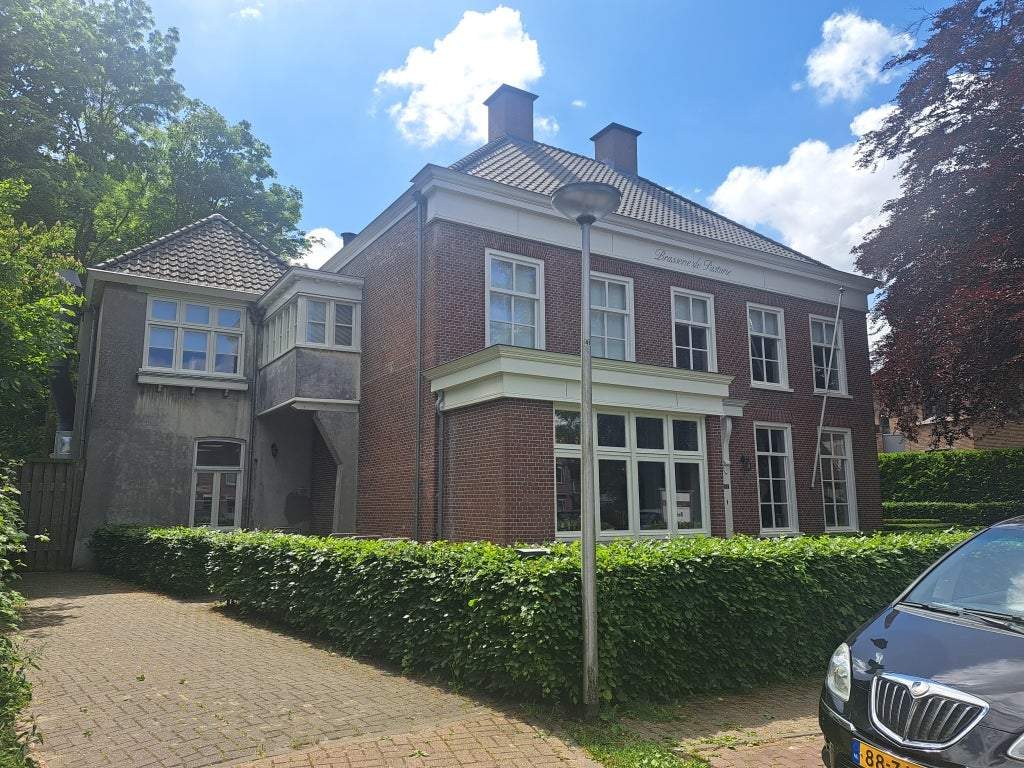 Afbeelding 1 van 16