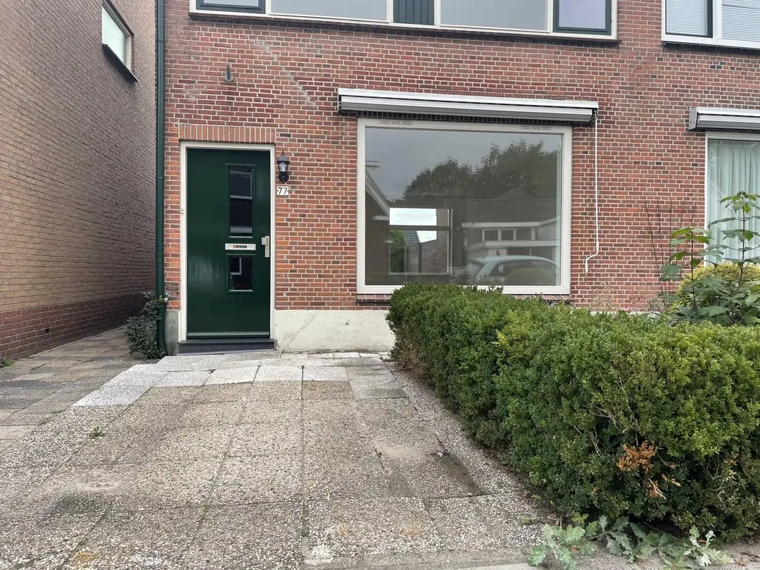 Image 2 of 23