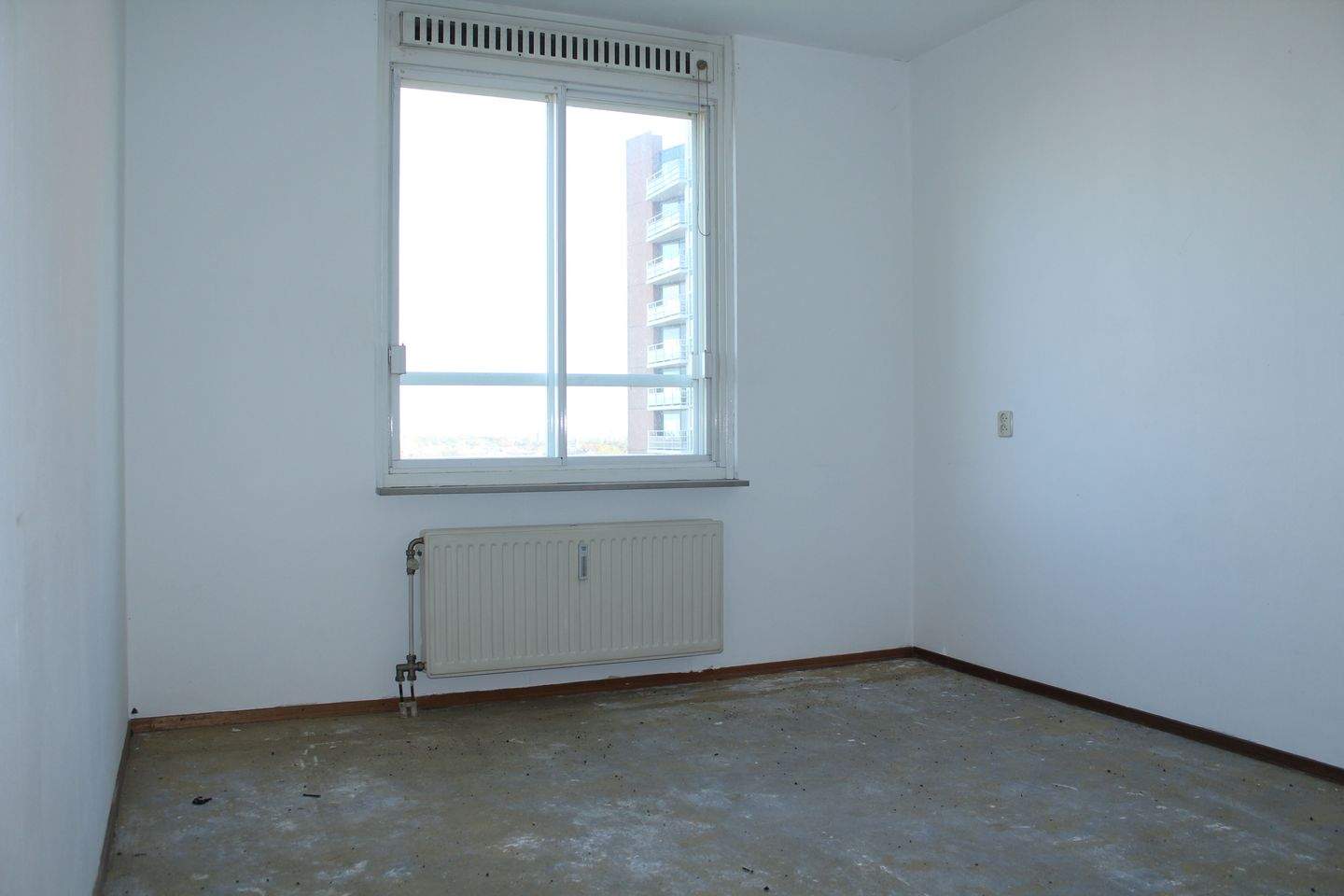 Image 5 of 10