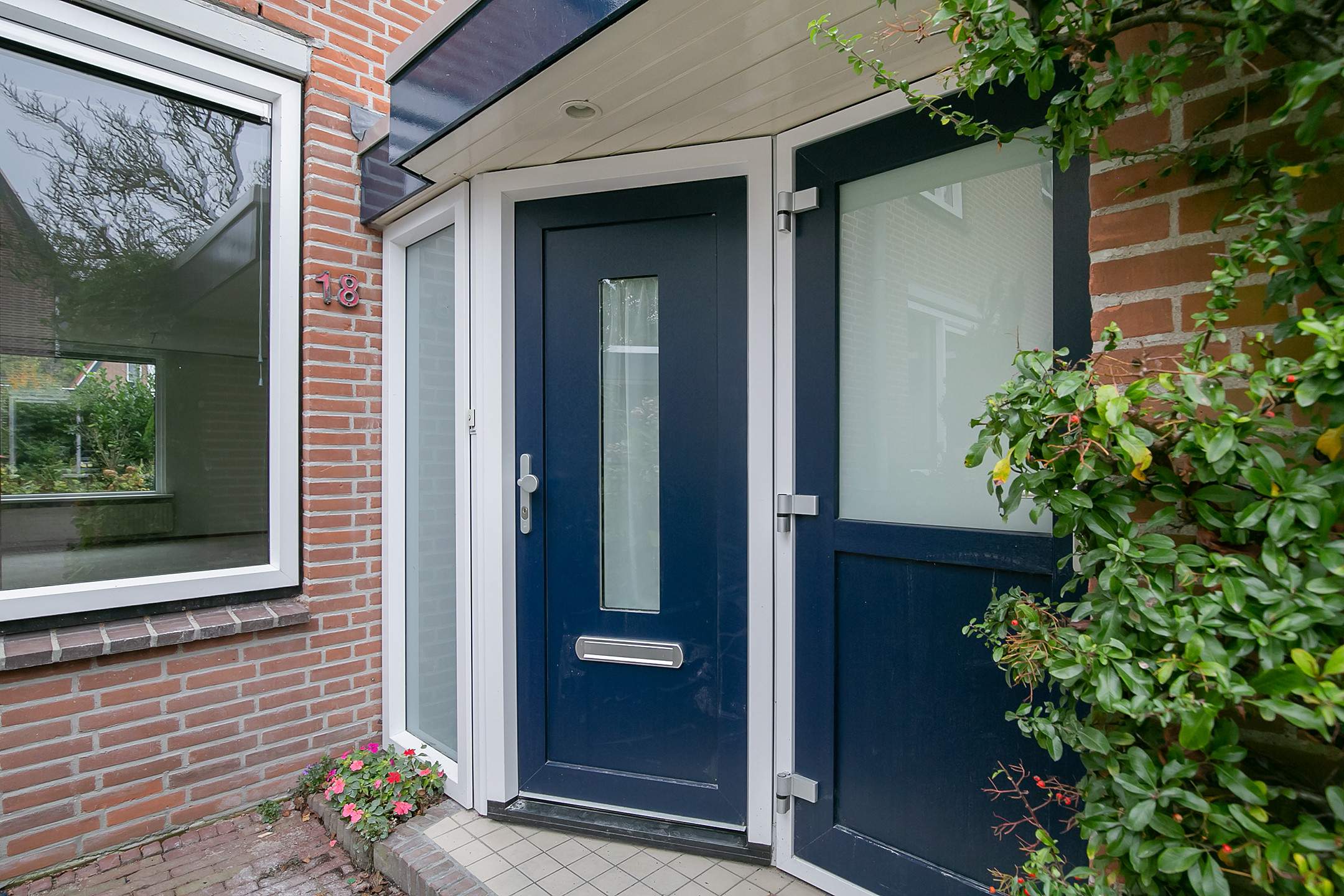 Afbeelding 3 van 28