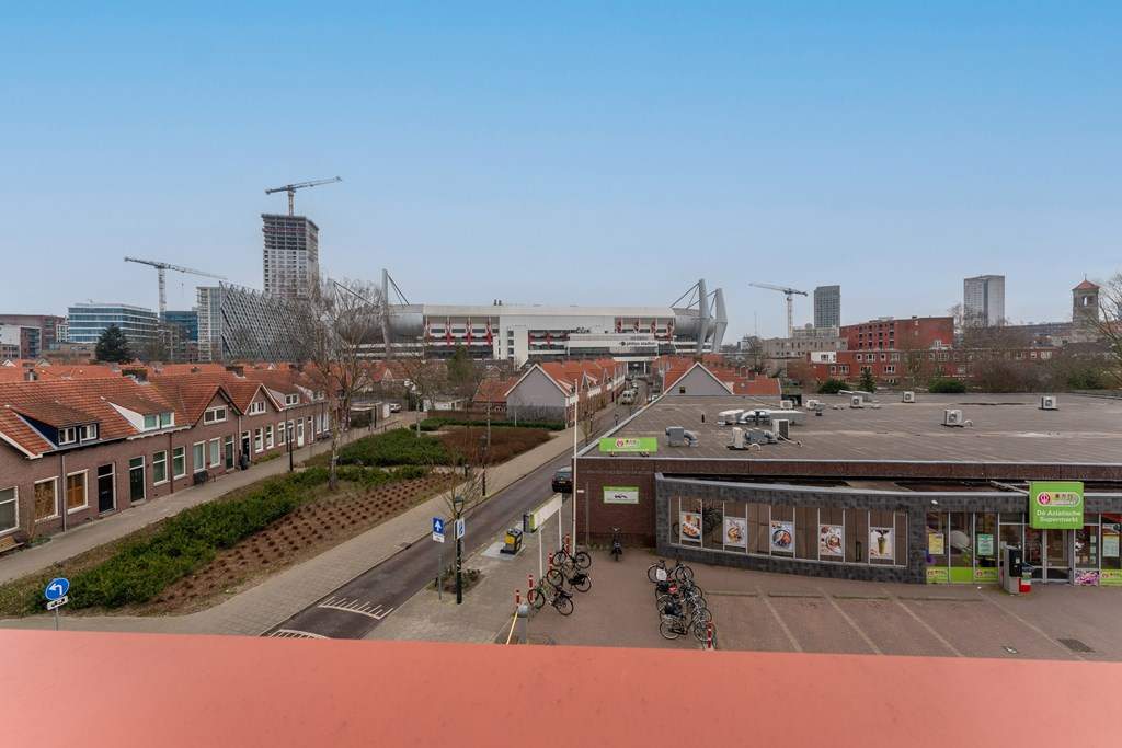 Image 32 of 36