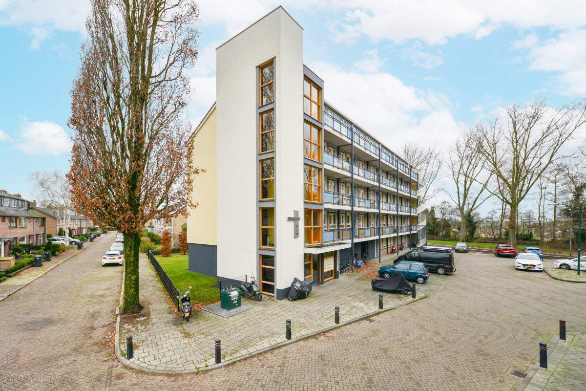 Bild 2 von 18
