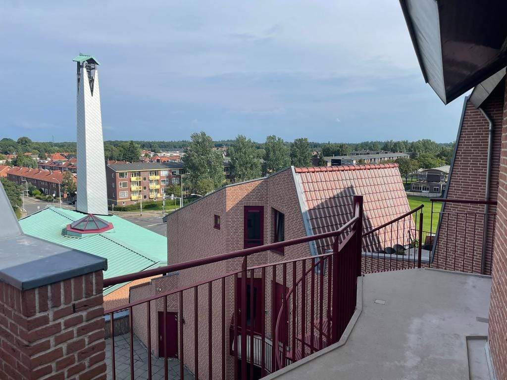 Image 10 of 12