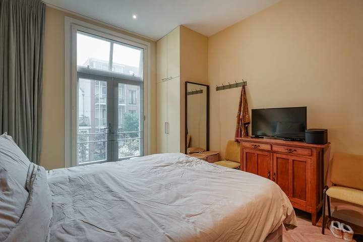 Image 20 of 30