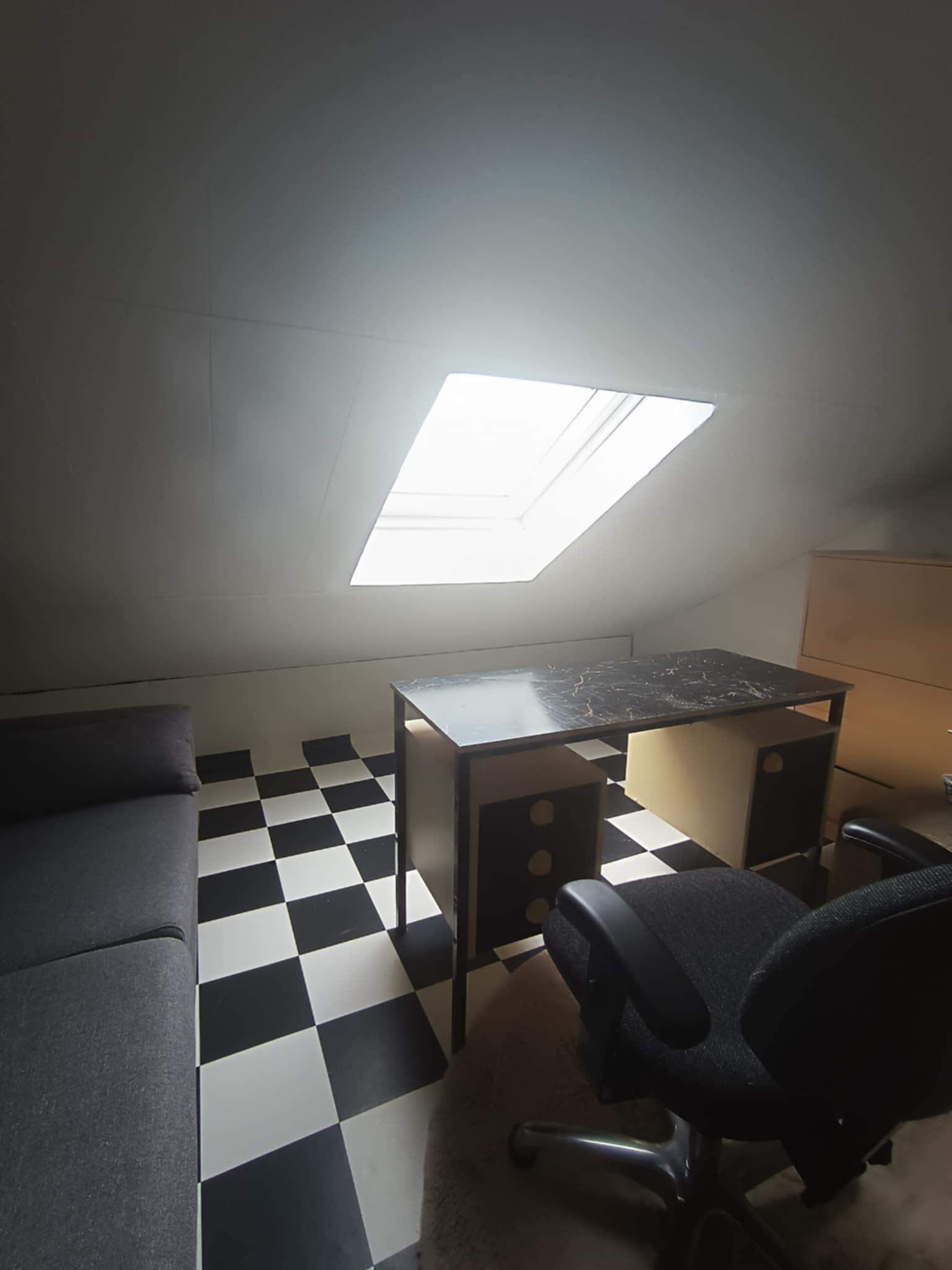 Image 3 of 6