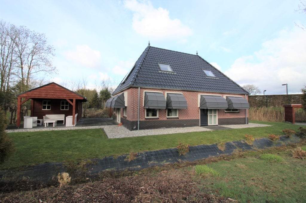 Bild 1 von 36