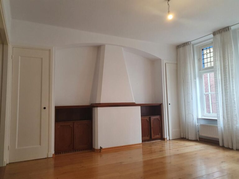 Bild 2 von 8