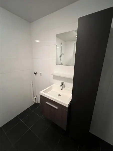 Image 8 of 9