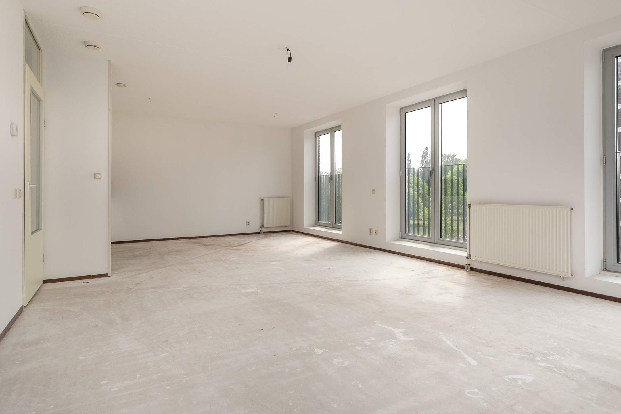 Image 1 of 8