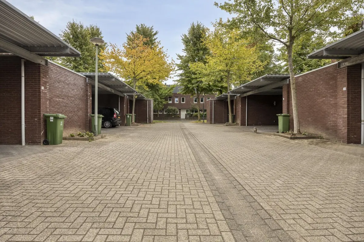 Image 24 of 34