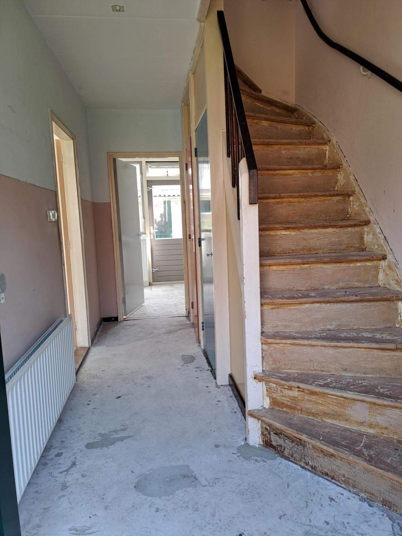Image 2 of 9
