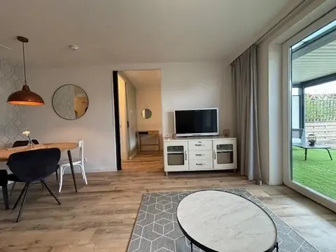 3-Kamer Huis aan de Deltaweg, Hoofddorp - Te Huur