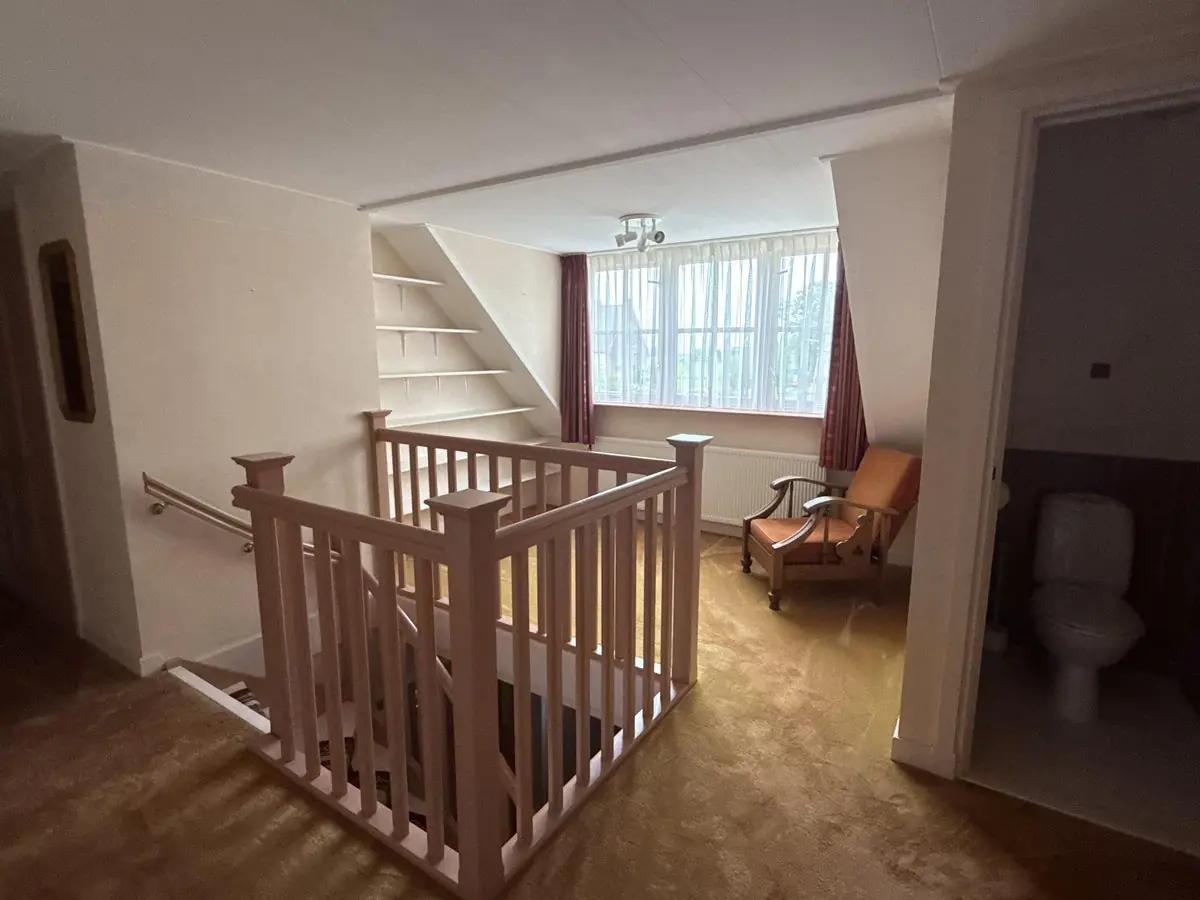 Image 22 of 27