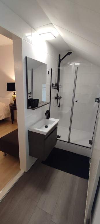 Image 21 of 29