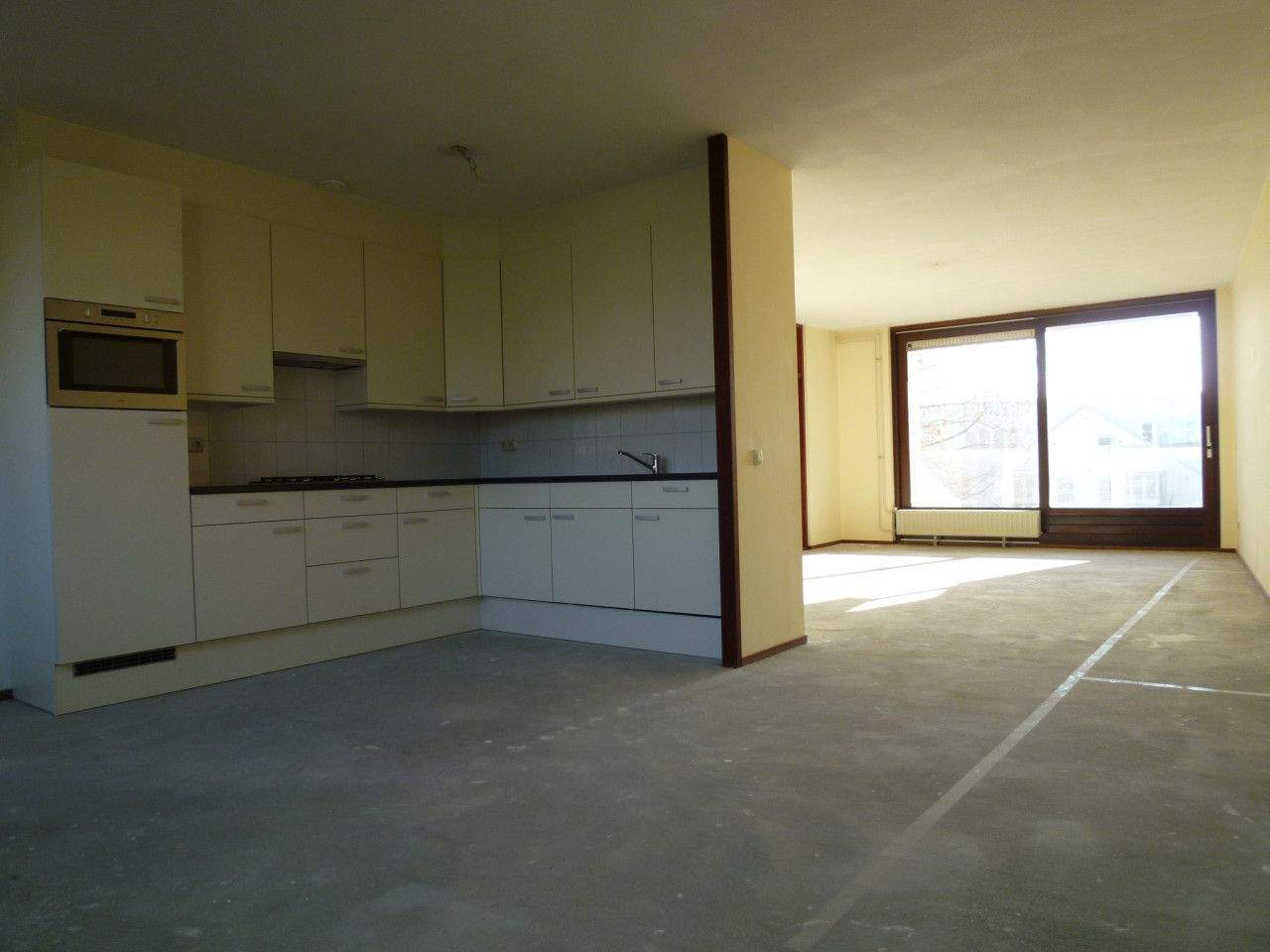Image 3 of 7