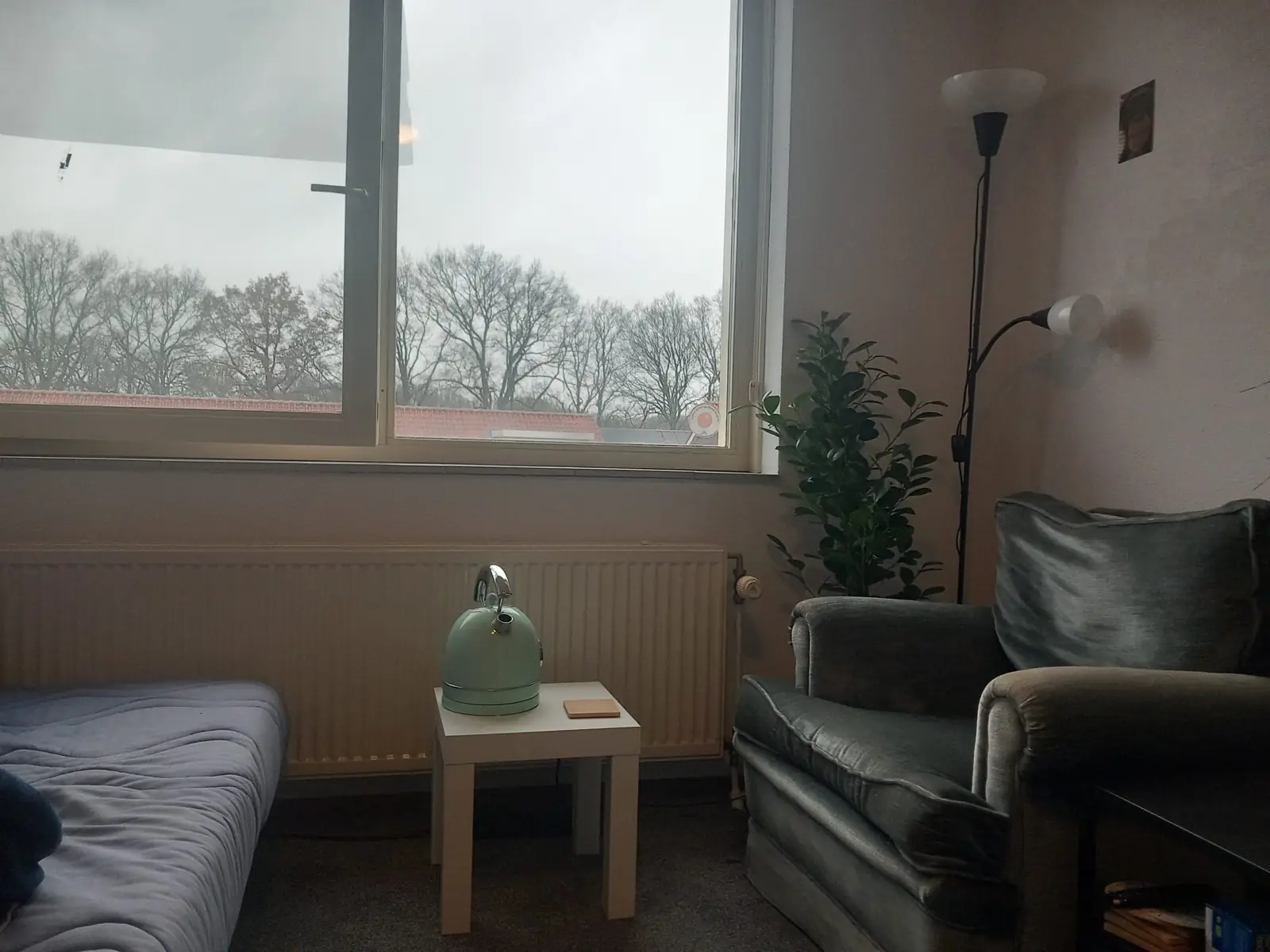 Image 1 of 6