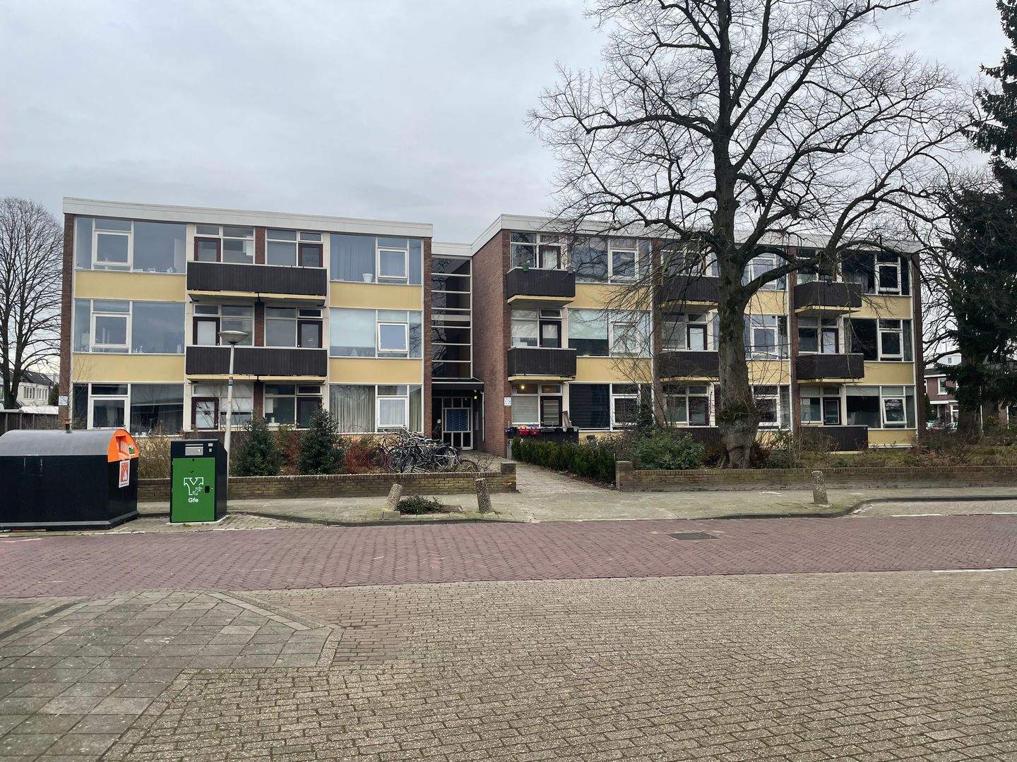 Image 1 of 4