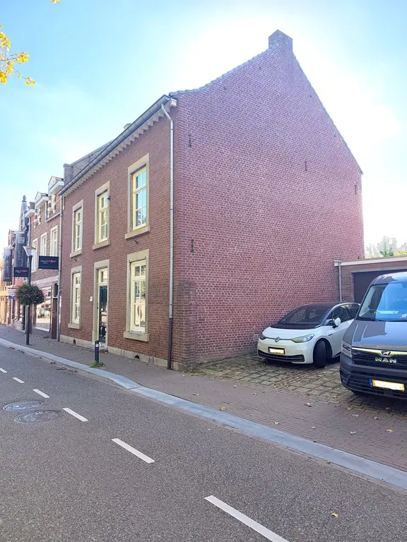 Afbeelding 2 van 24