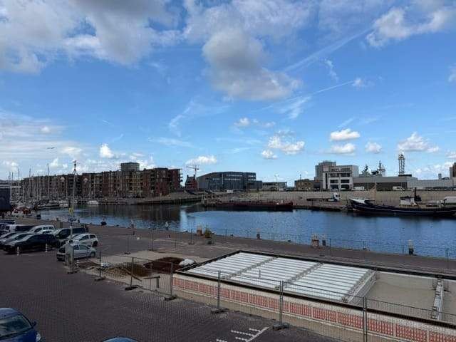 Image 21 of 44
