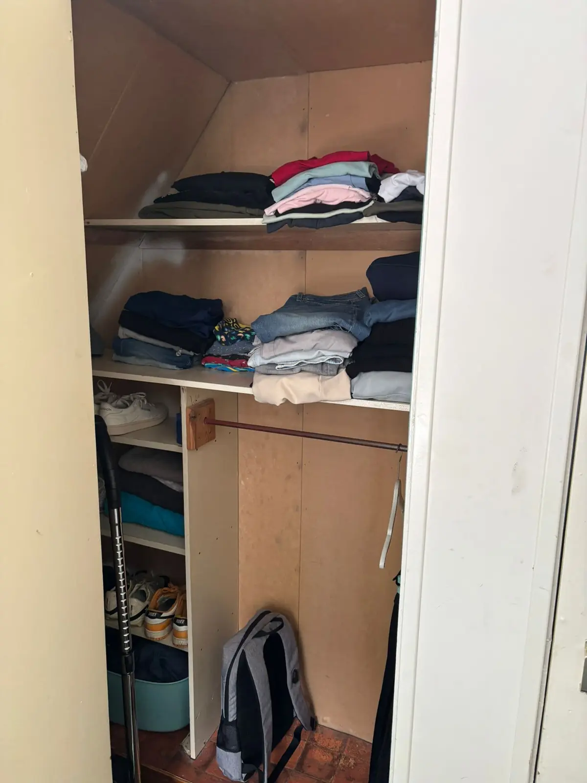 Image 4 of 8