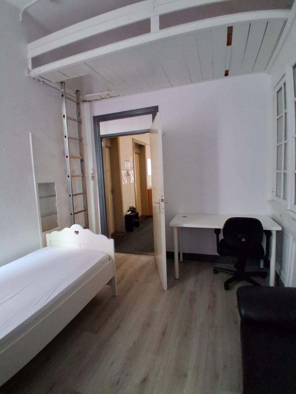Bild 3 von 6