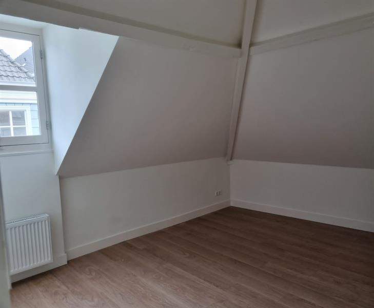 Bild 2 von 4