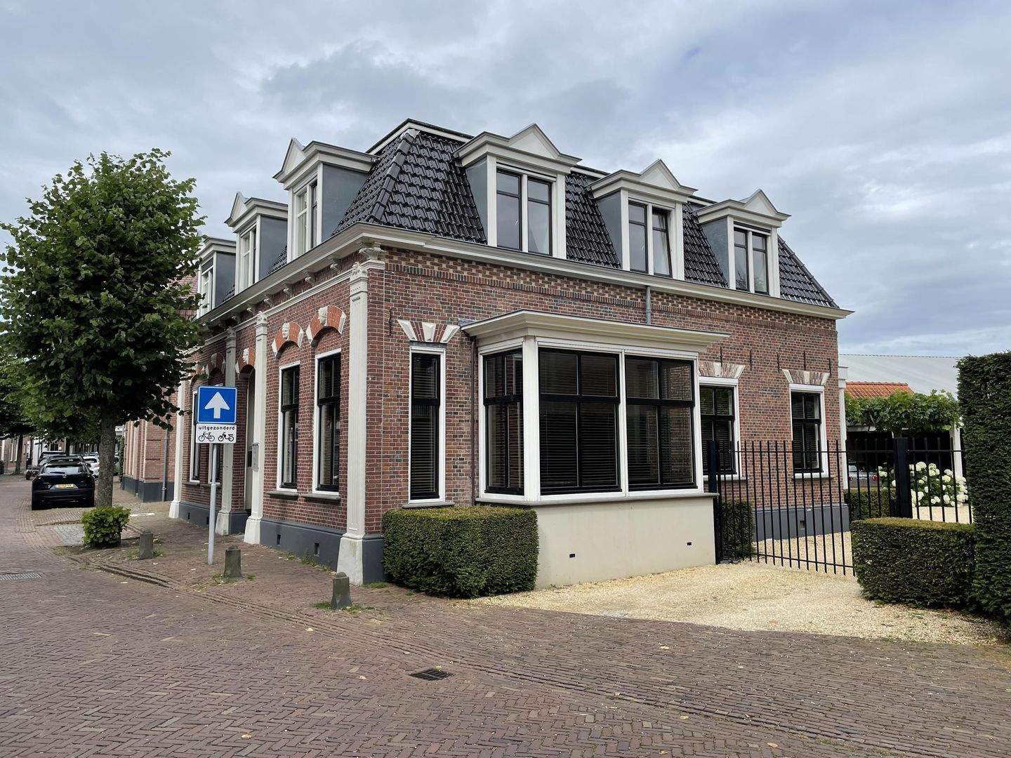 Afbeelding 1 van 12