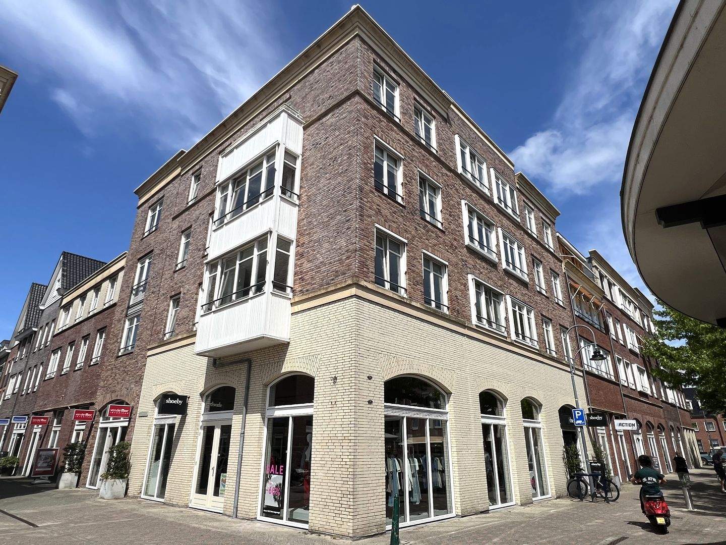 Afbeelding 1 van 12