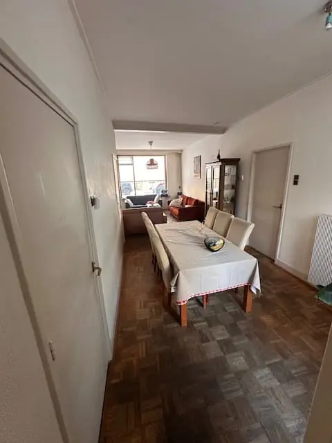 Image 2 of 7