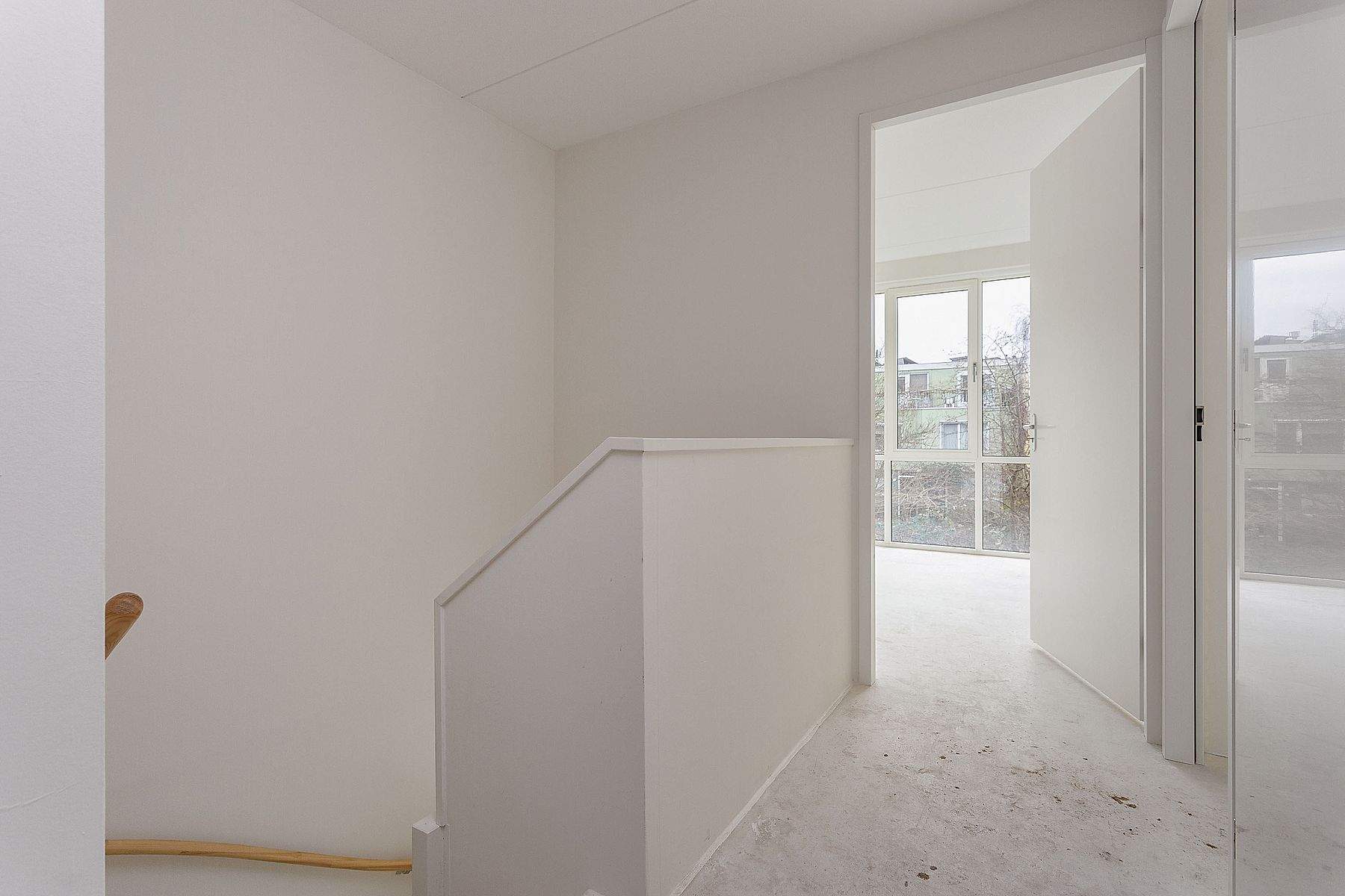 Image 7 of 8