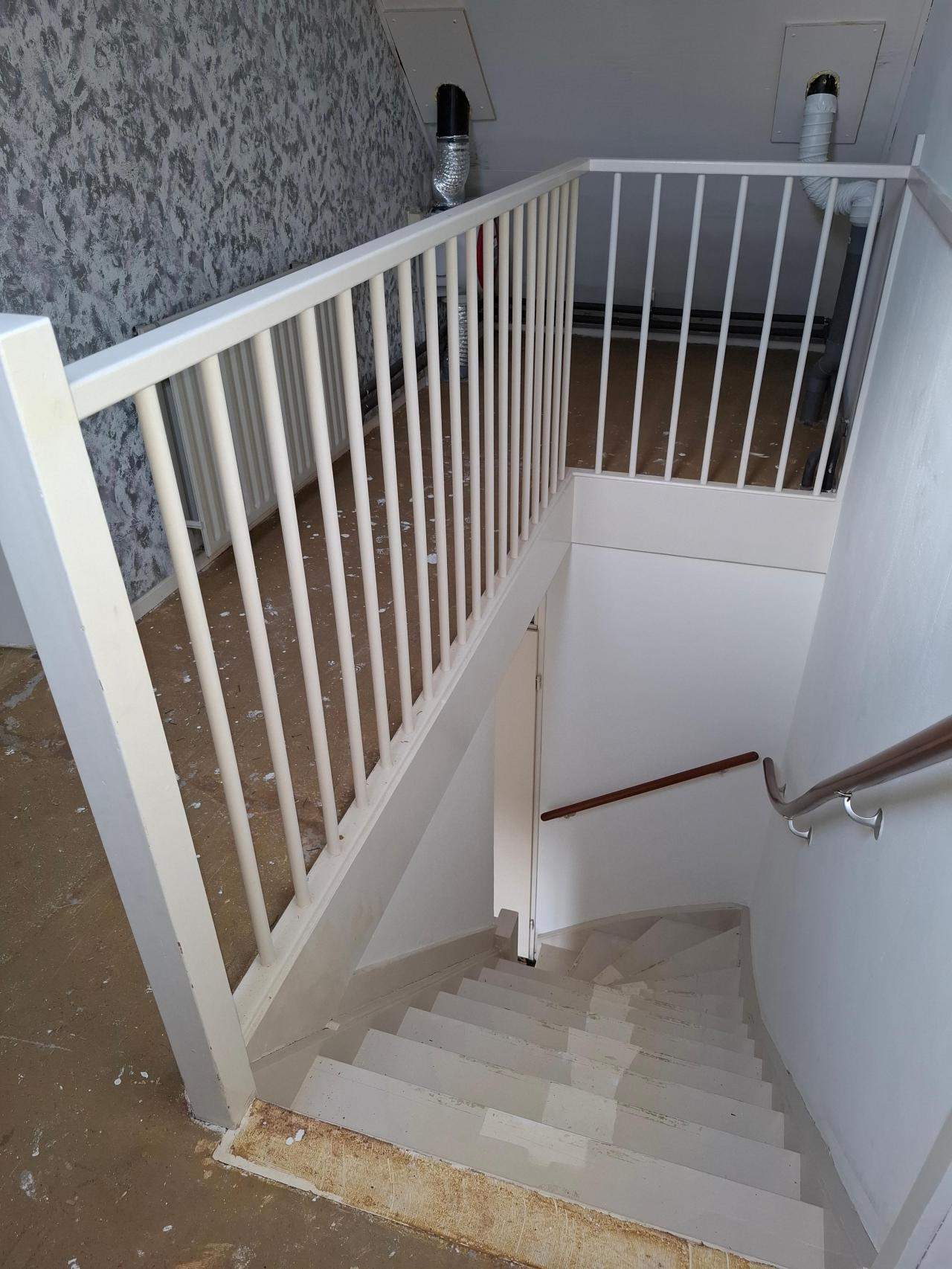 Image 6 of 9