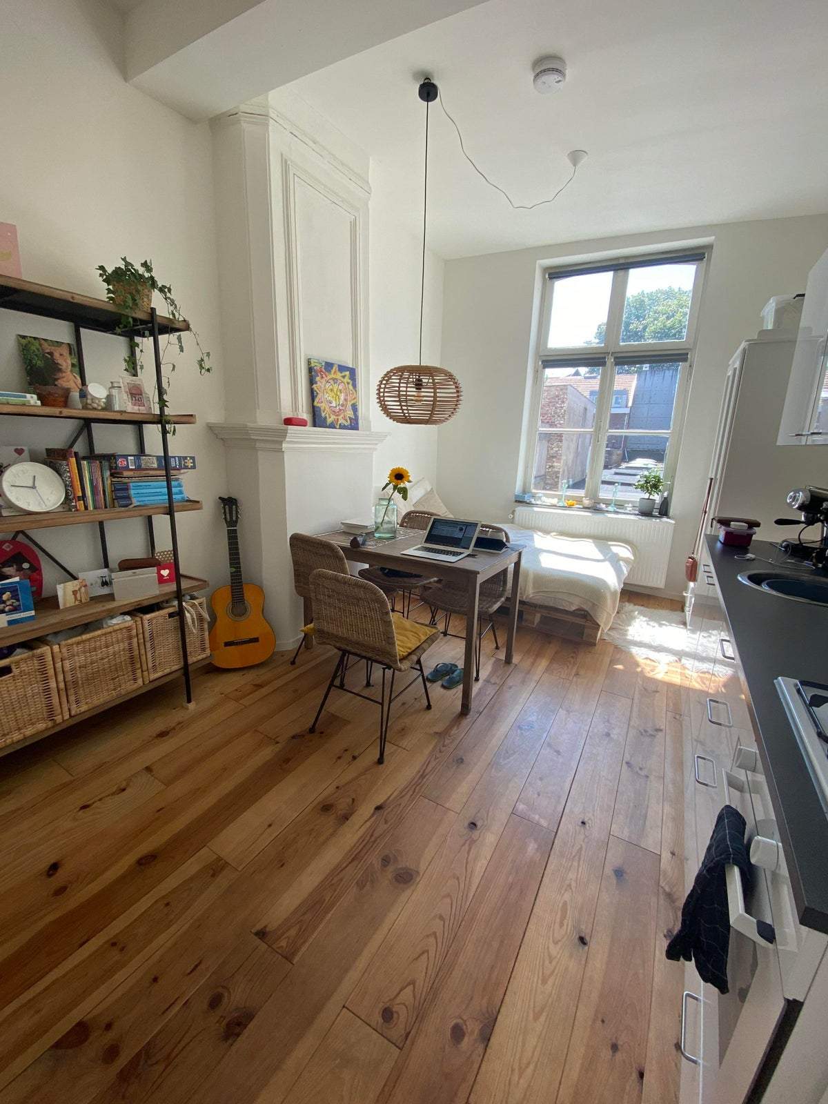 Image 2 of 9