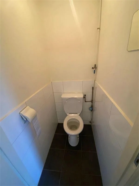 Image 6 of 6